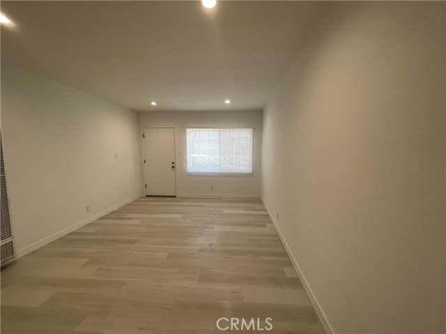 Detail Gallery Image 4 of 15 For 1152 E 77th, Los Angeles,  CA 90001 - 1 Beds | 1 Baths