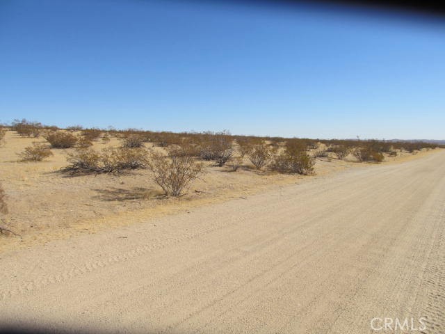 Detail Gallery Image 3 of 10 For 5007 Brown Bld, California City,  CA 93505 - – Beds | – Baths