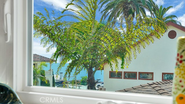 Detail Gallery Image 21 of 71 For 213 Marguerite, Corona Del Mar,  CA 92625 - 3 Beds | 2/1 Baths