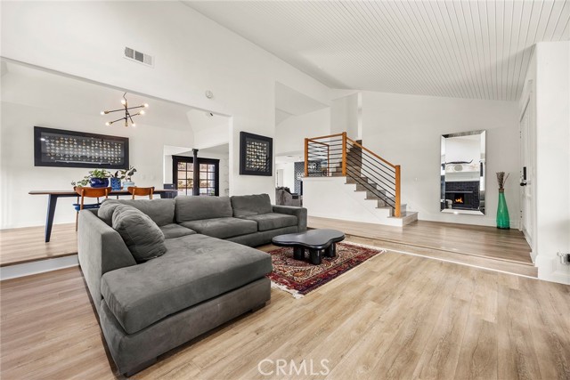 Detail Gallery Image 9 of 38 For 25311 Pike Rd, Laguna Hills,  CA 92653 - 4 Beds | 3/1 Baths