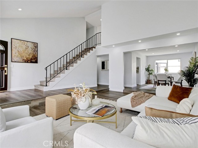 Detail Gallery Image 5 of 32 For 1675 E Cyrene, Carson,  CA 90746 - 5 Beds | 3 Baths