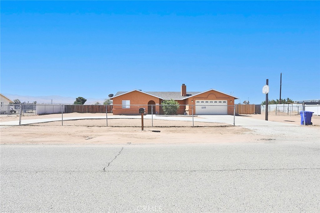 22709 Lone Eagle Road, Apple Valley, CA 92308