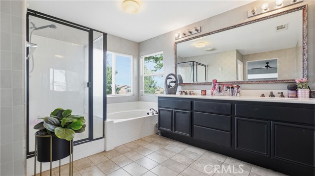 Detail Gallery Image 18 of 41 For 11938 Tiffany, Victorville,  CA 92392 - 4 Beds | 3 Baths