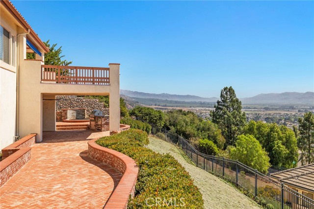 Detail Gallery Image 48 of 53 For 723 Regent Ct, Santa Paula,  CA 93060 - 4 Beds | 2/1 Baths