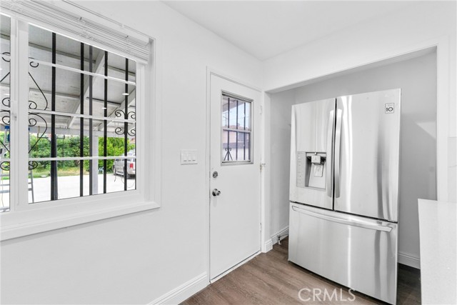 2040 Hancock Street, Los Angeles CA: https://media.crmls.org/medias/d3a7f79d-0a6b-4e3e-981a-46edd69f0c37.jpg