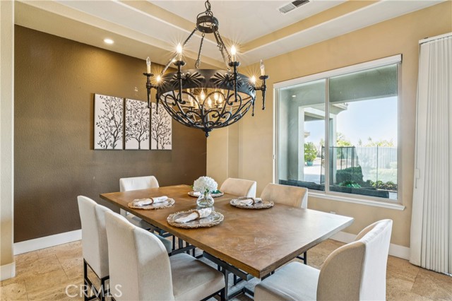 Detail Gallery Image 17 of 74 For 19262 Monterey St, Apple Valley,  CA 92308 - 5 Beds | 5/1 Baths