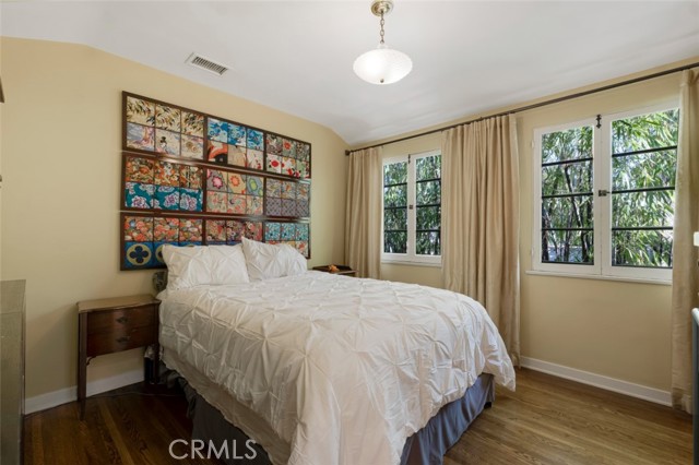 Image 16 of 57 For 3760 Dover Street