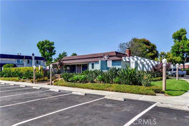 11263 Knott Avenue, Cypress CA: https://media.crmls.org/medias/d3a8f049-fe78-475a-881e-c0782811c27a.jpg