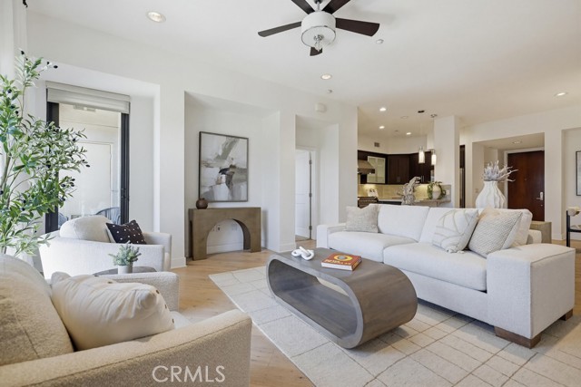 402 Rockefeller Unit: 406