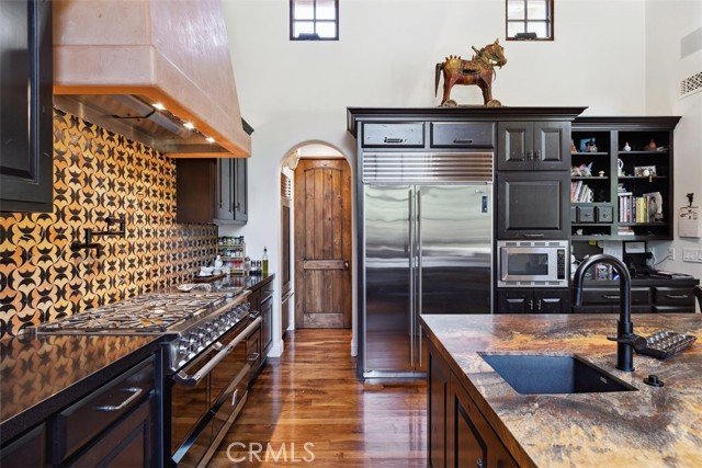 Detail Gallery Image 19 of 54 For 2040 Mckain St, Calabasas,  CA 91302 - 4 Beds | 4/1 Baths