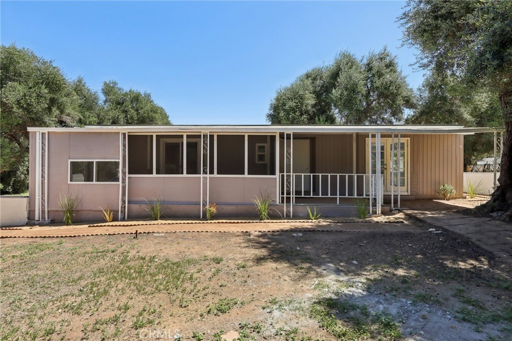 20690 Alameda Del Monte