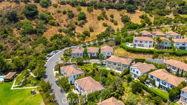 Image 30 of 34 For 2729 Hollyview Court