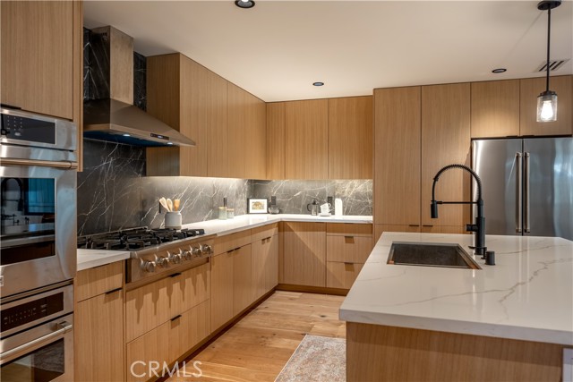 259 Victoria Lane, Sugarloaf CA: https://media.crmls.org/medias/d3aecc46-1dbb-48fa-a5e5-7915f923ddb4.jpg