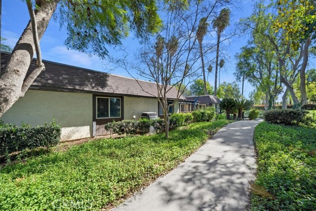 Detail Gallery Image 3 of 56 For 2764 Tropicana, Riverside,  CA 92504 - 4 Beds | 2 Baths