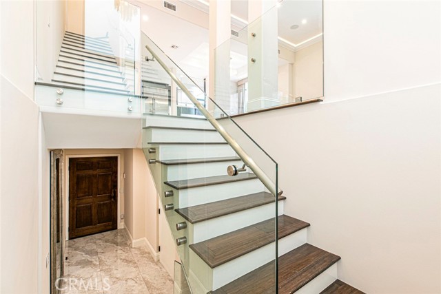 Detail Gallery Image 4 of 30 For 4328 Gentry Ave #5,  Studio City,  CA 91604 - 3 Beds | 3 Baths