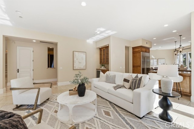 Detail Gallery Image 14 of 59 For 1852 Sharon, Santa Ana,  CA 92705 - 5 Beds | 4/1 Baths