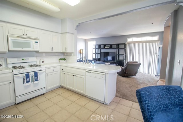 Detail Gallery Image 9 of 21 For 310 E Mccoy, Santa Maria,  CA 93455 - 2 Beds | 2 Baths