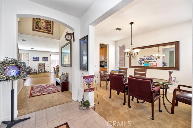 Detail Gallery Image 6 of 68 For 2106 Tangerine, Palmdale,  CA 93551 - 5 Beds | 4 Baths