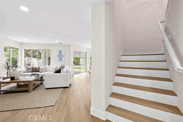 Detail Gallery Image 15 of 62 For 17 Rhode Island, Irvine,  CA 92606 - 5 Beds | 3 Baths