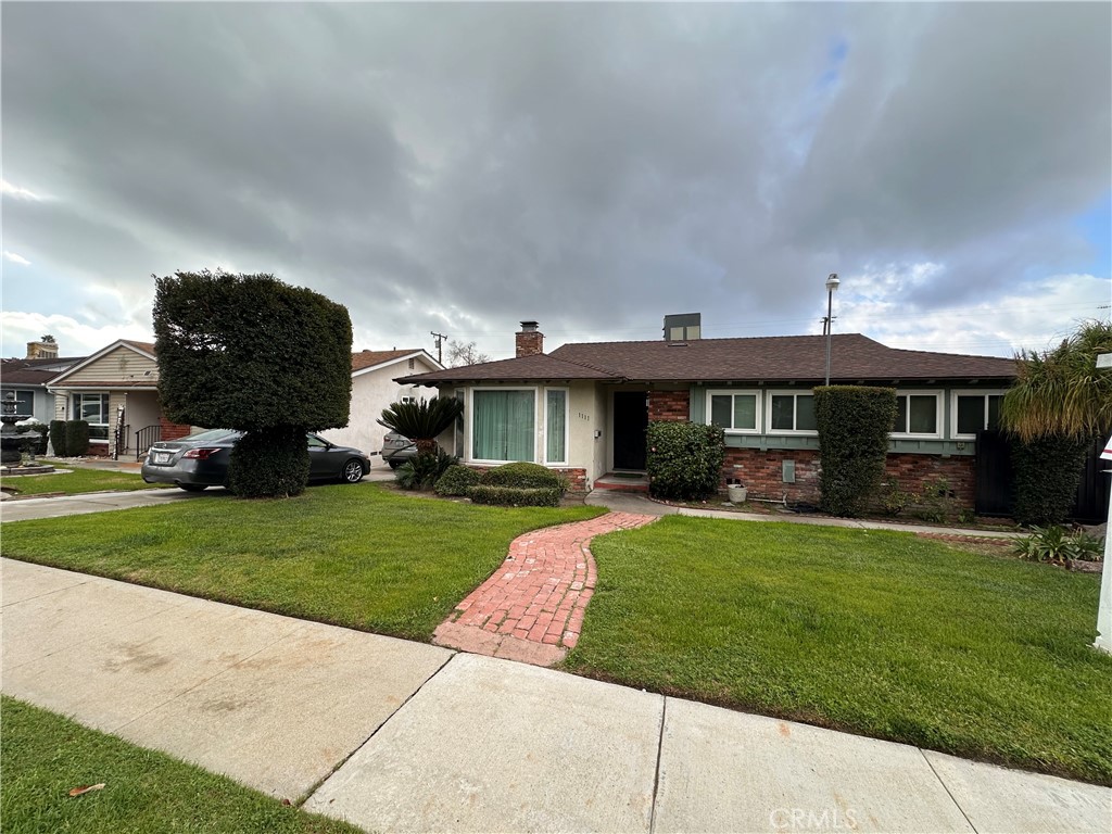 1111 E 28th Street