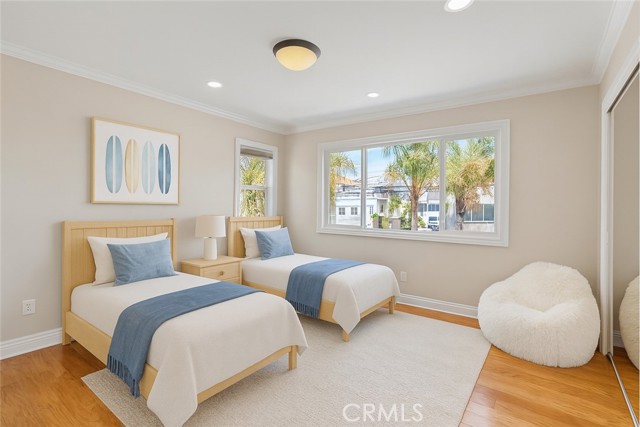 Virtual staging used. Images are for illustrative purposes only and may not reflect actual scale or proportions.