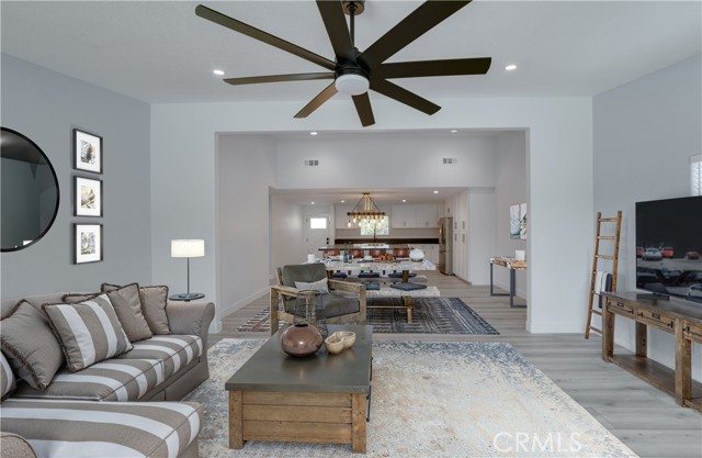 Detail Gallery Image 8 of 18 For 1920 E Barkley, Orange,  CA 92867 - 4 Beds | 3 Baths