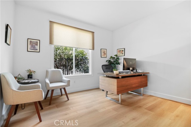 3966 Leighton Point Rd., Calabasas CA: https://media.crmls.org/medias/d3b1a4f7-bf7b-46a2-bc9d-96664871f5e4.jpg