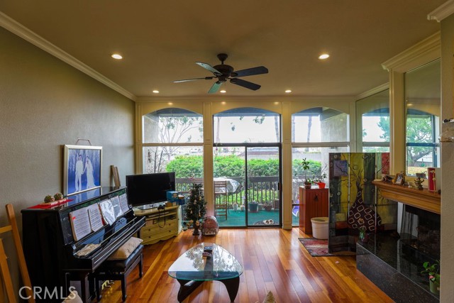 Detail Gallery Image 13 of 26 For 5103 Marina Pacifica Drive South #KEY# 20,  Long Beach,  CA 90803 - 1 Beds | 1 Baths