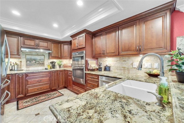 Detail Gallery Image 19 of 68 For 6136 E Morningview Dr #31,  Anaheim Hills,  CA 92807 - 3 Beds | 4 Baths
