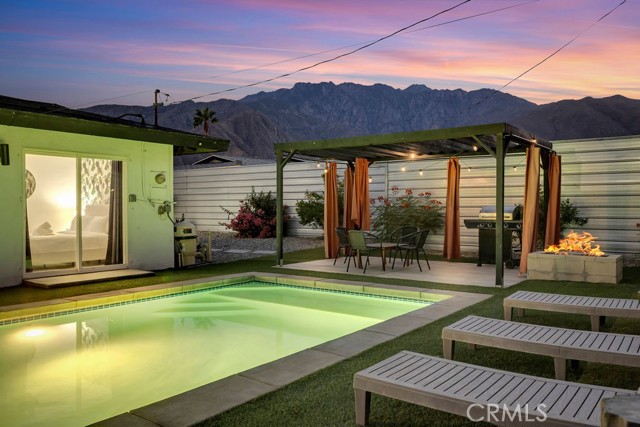 414 W Avenida Cerca, Palm Springs, CA 92262