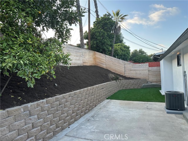 632 Truly, Vista CA: https://media.crmls.org/medias/d3b39b23-dc1d-49cd-8e87-33c37cb2a1fa.jpg