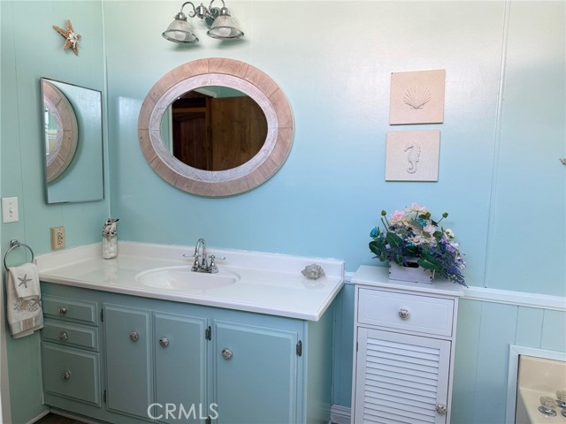 1045 N Azusa Ave, Covina CA: https://media.crmls.org/medias/d3b3a089-7327-491c-beca-cf986e401081.jpg