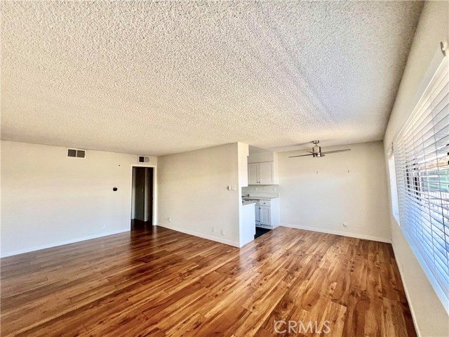 Detail Gallery Image 18 of 33 For 5003 Tilden Ave #204,  Sherman Oaks,  CA 91423 - 2 Beds | 2 Baths