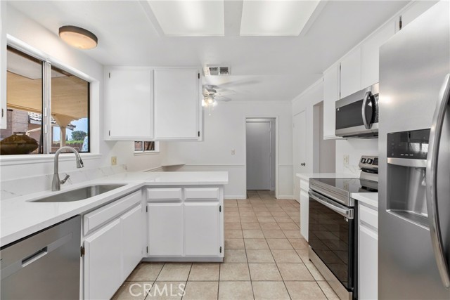 Detail Gallery Image 9 of 37 For 766 Meadowlark Ave, Los Banos,  CA 93635 - 3 Beds | 2 Baths