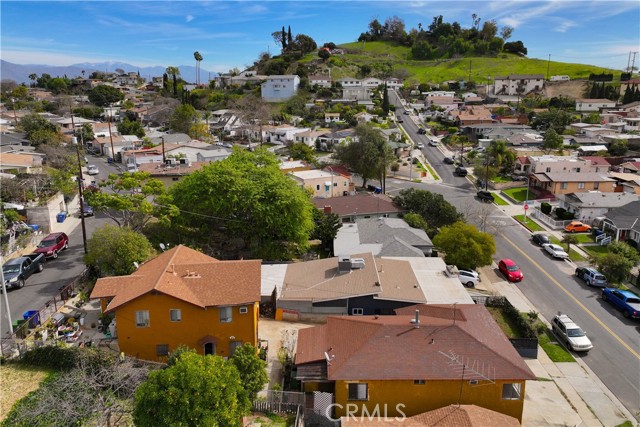 2750 Ballard Street, Los Angeles CA: https://media.crmls.org/medias/d3b57331-b830-4f55-bf73-cf094341327e.jpg