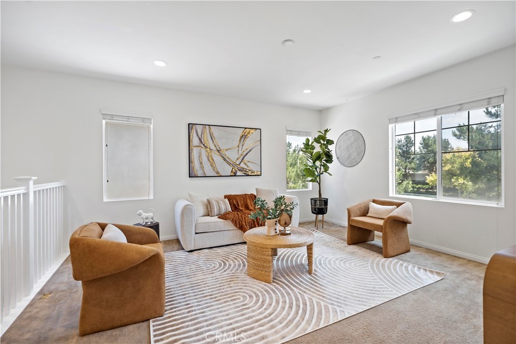 MLS #WS25110783 img 1