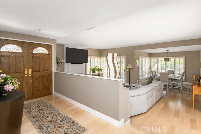 8009 E Eucalyptus Trail, Orange CA: https://media.crmls.org/medias/d3b6d702-e5d7-4ad0-be9a-eb528334dc12.jpg