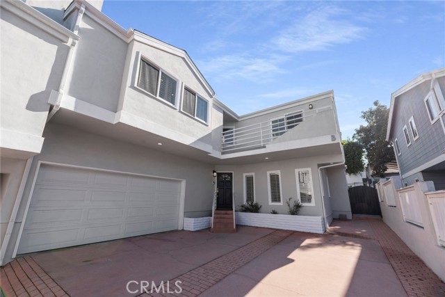 1136 11th Street, Manhattan Beach, California 90266, 4 Bedrooms Bedrooms, ,2 BathroomsBathrooms,Residential,Sold,11th,SB21257341