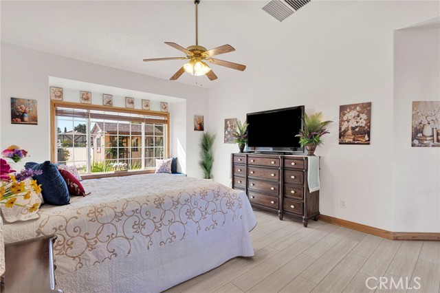 Detail Gallery Image 28 of 56 For 19985 Red Feather, Apple Valley,  CA 92307 - 3 Beds | 2/1 Baths