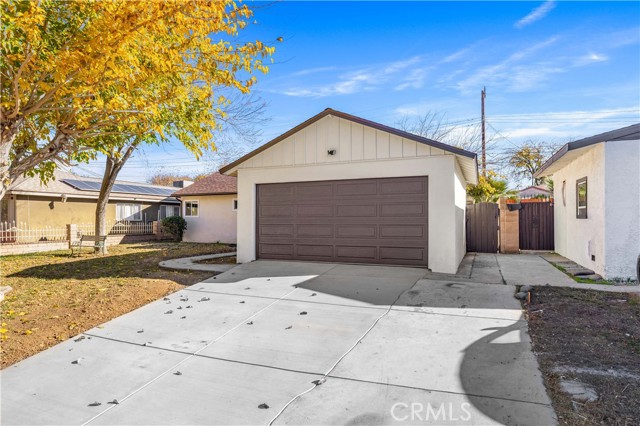 Detail Gallery Image 2 of 27 For 44054 Elm Ave, Lancaster,  CA 93534 - 4 Beds | 2 Baths