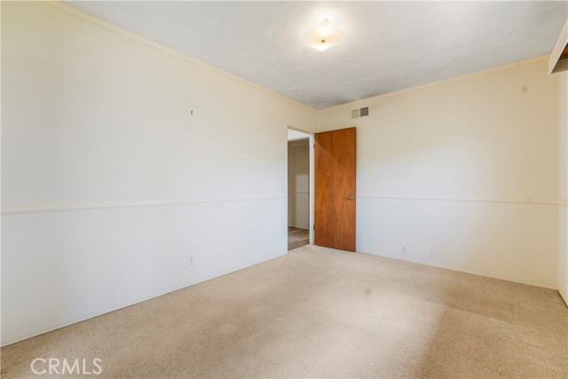 1300 Oak Avenue, Carlsbad CA: https://media.crmls.org/medias/d3b956e1-1e98-40d8-82cb-dbd4f2990fe6.jpg