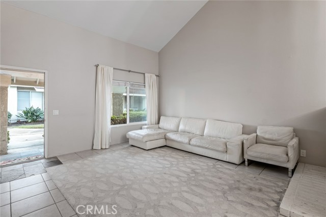 Detail Gallery Image 3 of 20 For 3 Mirror #40,  Irvine,  CA 92604 - 3 Beds | 2 Baths