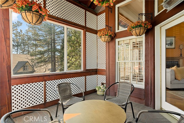 Detail Gallery Image 24 of 50 For 971 Grass Valley, Lake Arrowhead,  CA 92352 - 3 Beds | 4 Baths