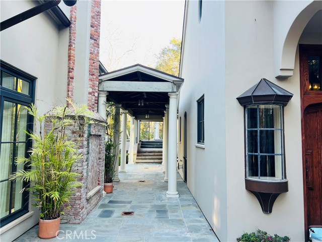 Detail Gallery Image 6 of 31 For 4110 Woodleigh Ln, La Canada Flintridge,  CA 91011 - 6 Beds | 8 Baths