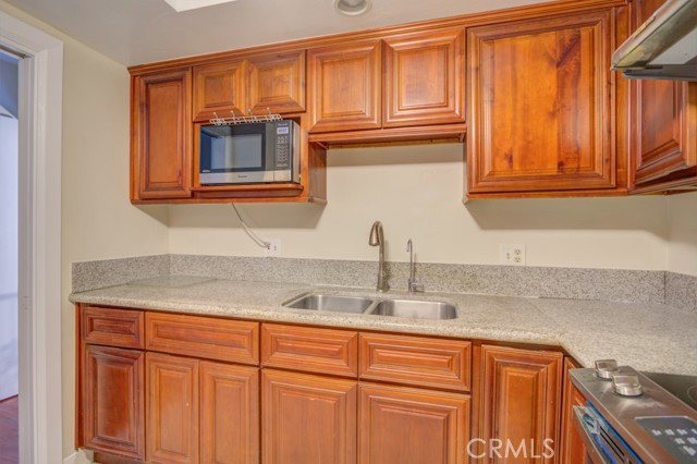 Detail Gallery Image 32 of 41 For 1610 S. Pomona #C15,  Fullerton,  CA 92832 - 2 Beds | 1 Baths