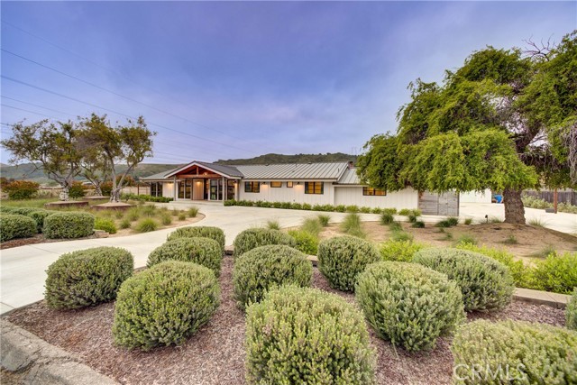 2289 Falcon Ridge Lane, Los Osos CA: https://media.crmls.org/medias/d3bab1ab-0786-40dd-9aec-14bb94c47fa3.jpg