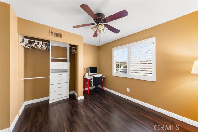 Image 24 of 41 For 909 Heron Drive