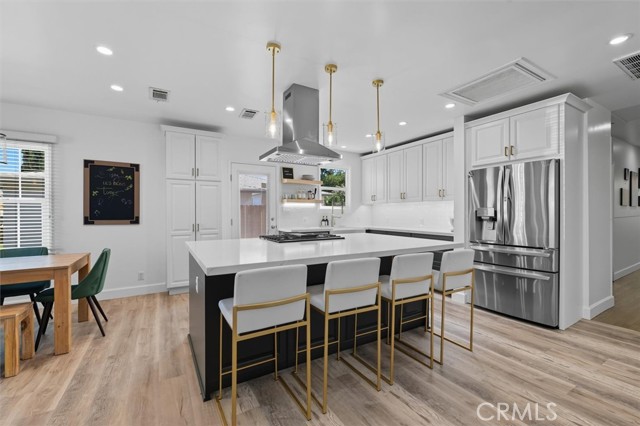 Detail Gallery Image 7 of 44 For 5030 W 130th, Hawthorne,  CA 90250 - 4 Beds | 2 Baths