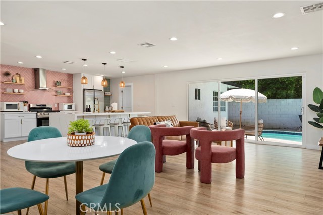 Detail Gallery Image 7 of 20 For 2214 Edna Dr, Santa Ana,  CA 92706 - 4 Beds | 3 Baths