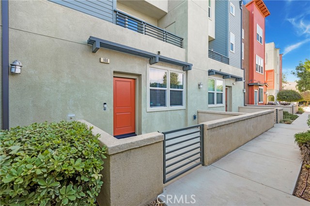 Detail Gallery Image 3 of 39 For 168 N Orange Ave, Brea,  CA 92821 - 3 Beds | 3/1 Baths